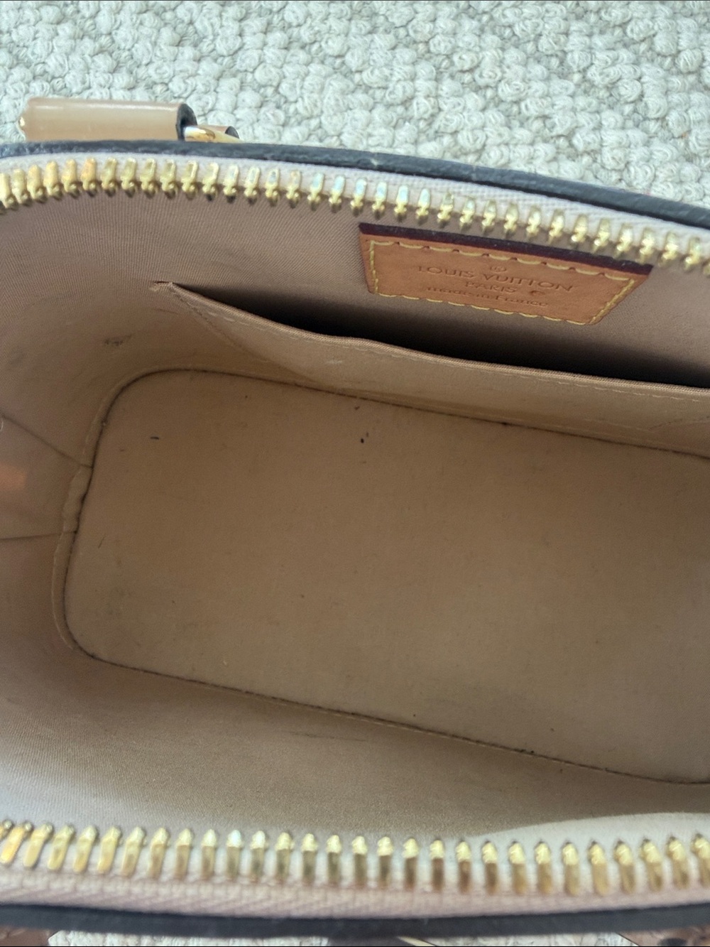 Louis Vuitton Nude Patent Vernis Alma BB Top Handle Bag - Picture 4 of 7
